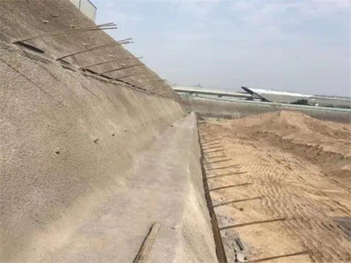 贺兰河道边坡加固
